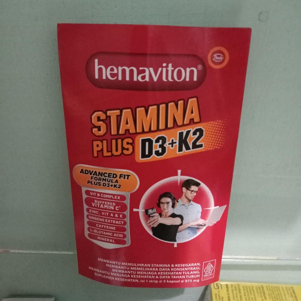 Multivitamin Hemaviton Stamina Plus 6 Strip untuk Pria & Wanita
