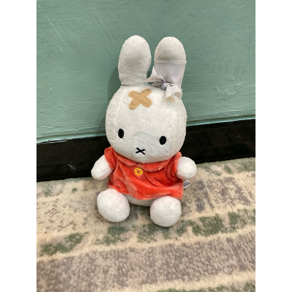Boneka Miffy Kostum Perban Terluka Original