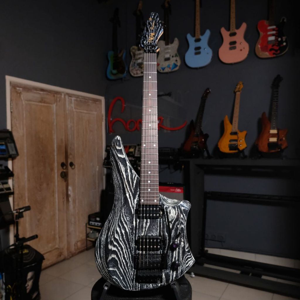 HOMER Enigma Masterpiece Gitar Elektrik - Zebra