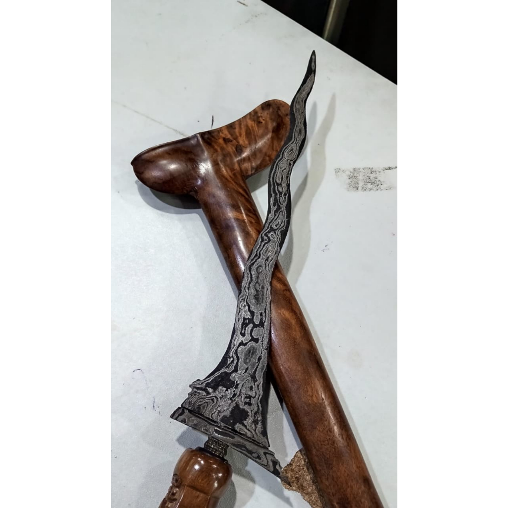 keris sepuh carubuk Pamor Pedaringan kebak tangguh cirebon warangka gayaman jogja iras