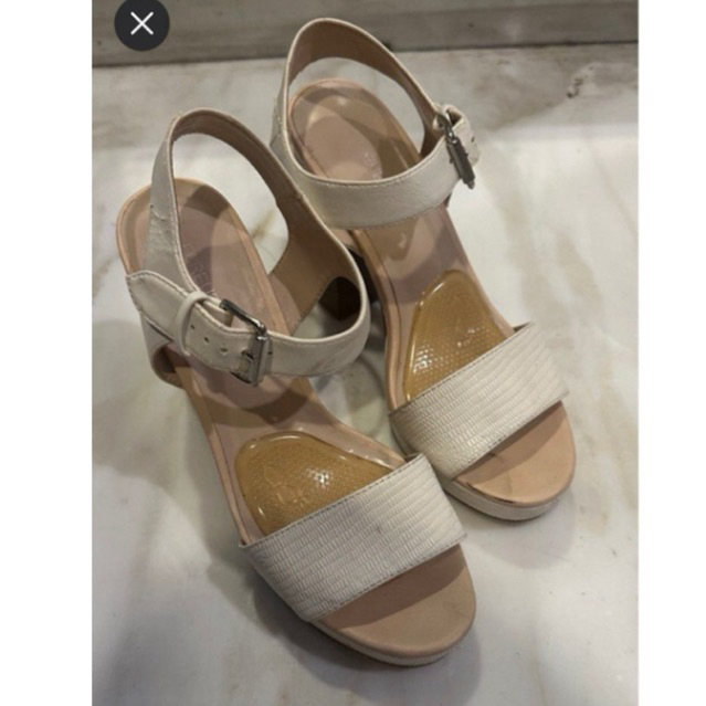 PRELOVED Sepatu High Heels Wedges Putih 10cm Size 37