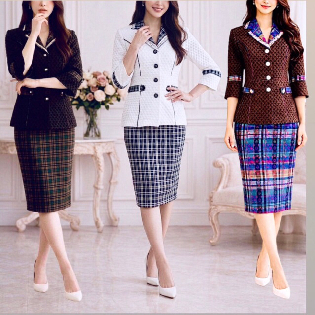 Setelan kantor wanita slimfit formal elegan hitam. Setelan blazer wanita slimfit korean style mewah.