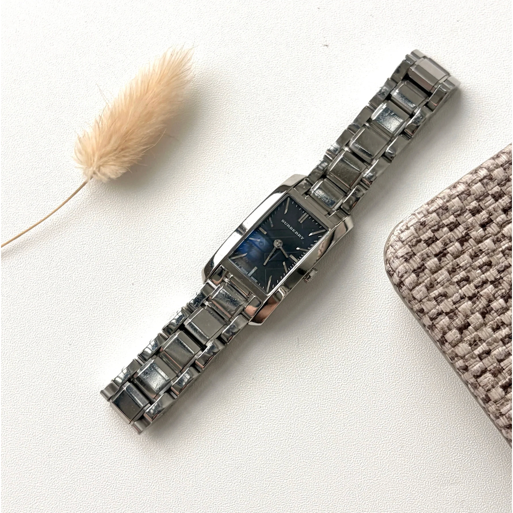 Jam Tangan Wanita Vintage Watch Burberry Blue Rectangle Dial Silver Chain Original Autentik Preloved
