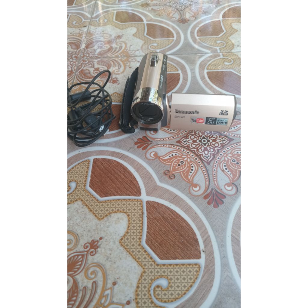handycam panasonic SDR-S26