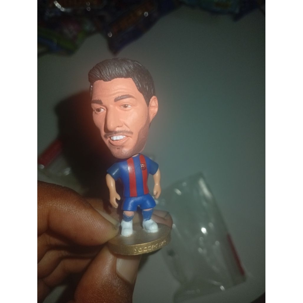 SOCCERWE. MINI FIGURE. SUPERSTAR FOOTBALL. LUIS SUAREZ