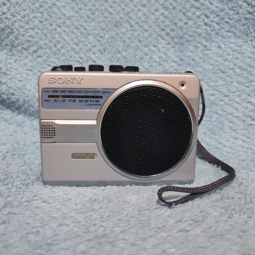 Pemutar Kaset Pita Walkman Sony WM SR10 SR 10 Built-in Speaker NORMAL SIAP PAKAI