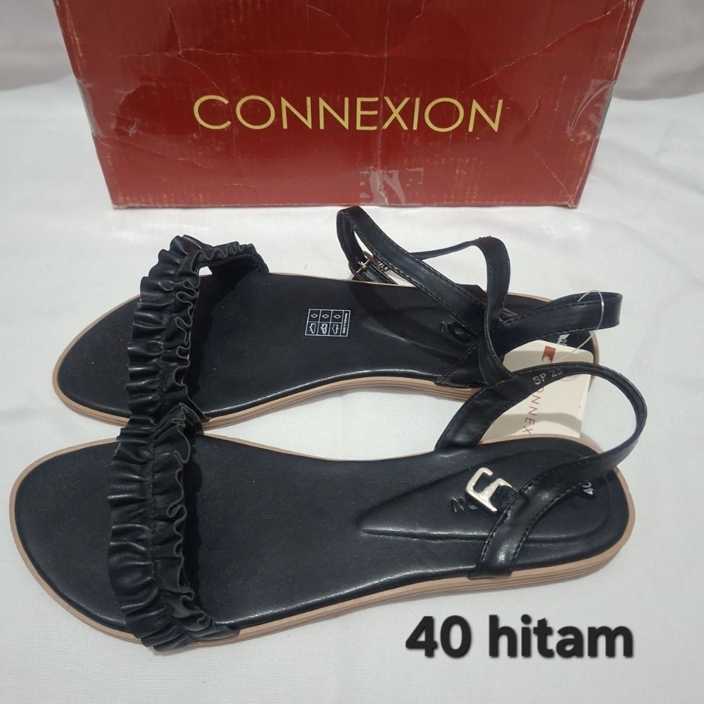 CONNECTION Sepatu Sandal Hitam