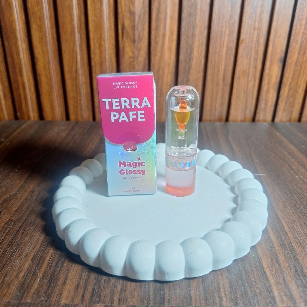 Terra pafe magic glossy lip essence shade 01 baby ruby