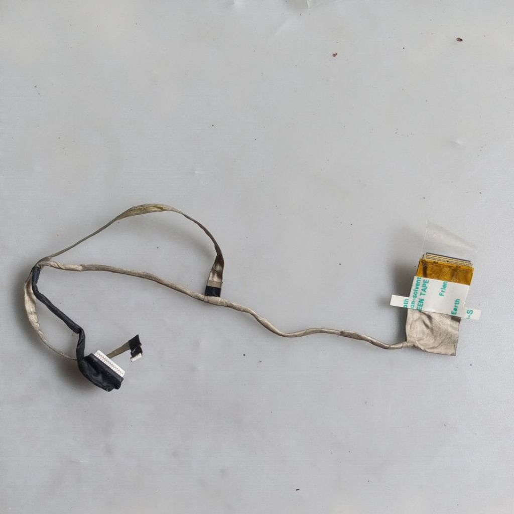 Fleksibel lcd Laptop Samsung NP300E4X