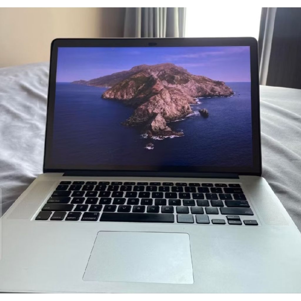 LCD MacBook Pro A1398 copotan original 100% kondisi mulus
