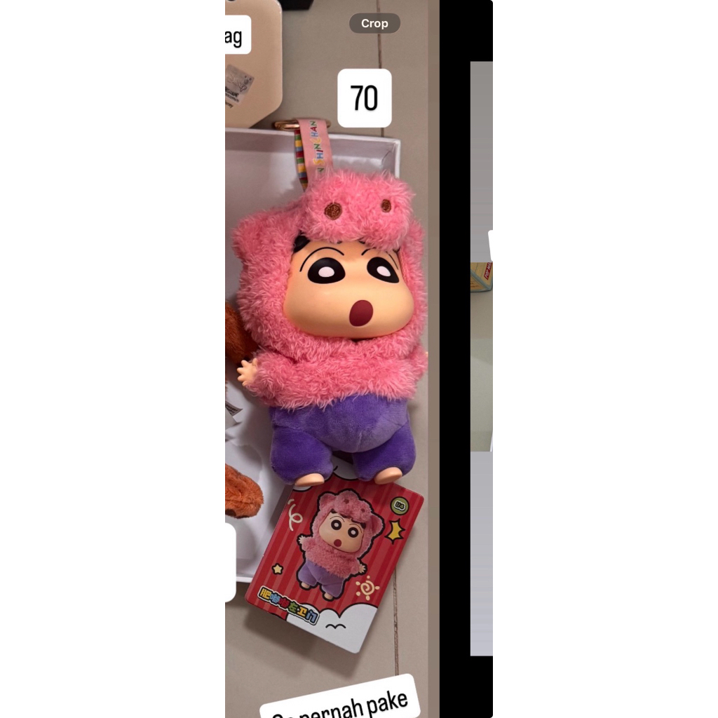 co pesanan : bag charm sinchan miniso