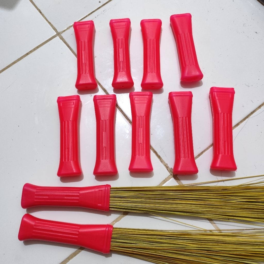 PEGANGAN SAPU LIDI / LAKOP SAPU LIDI PLASTIK