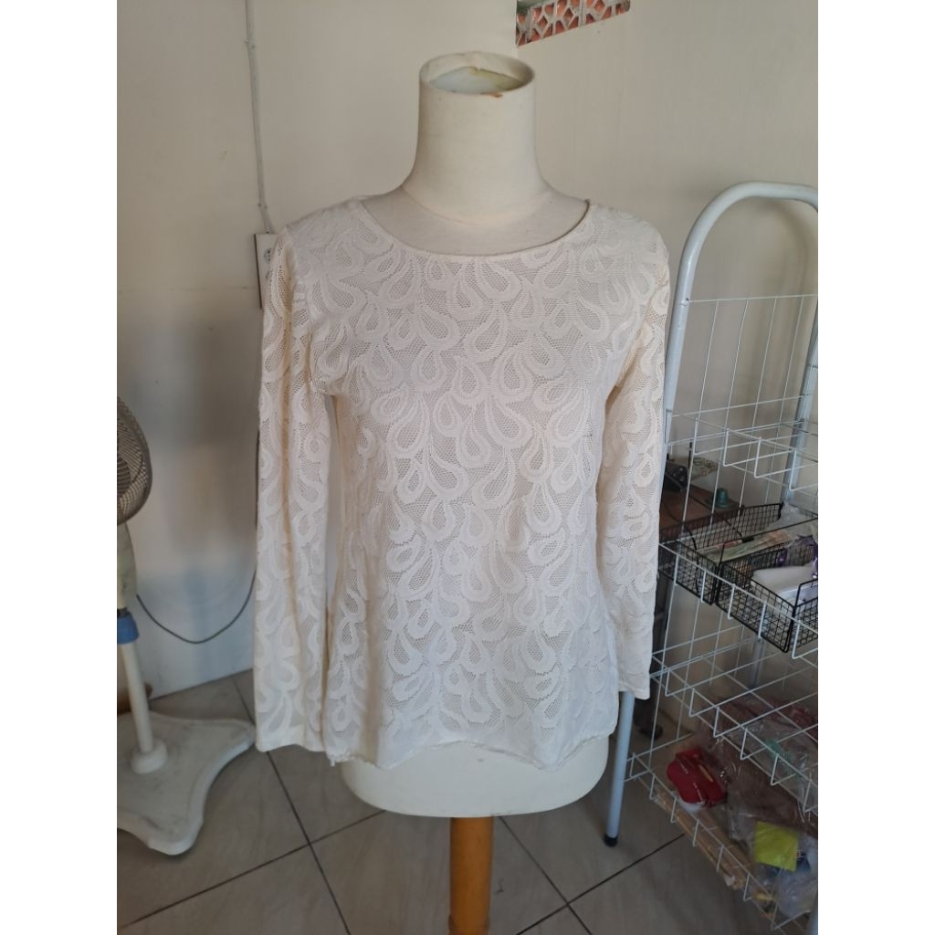 Blouse Brokat Kaos