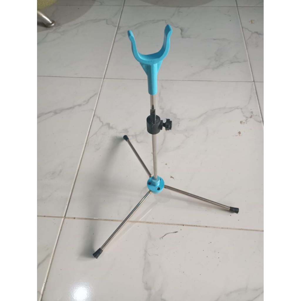 Bow Stand