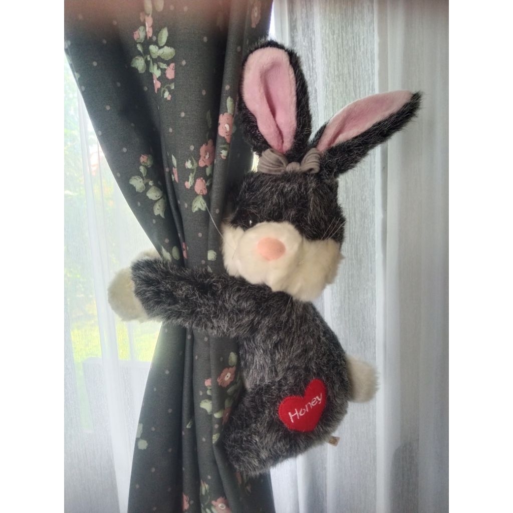 boneka kelinci perekat vintage