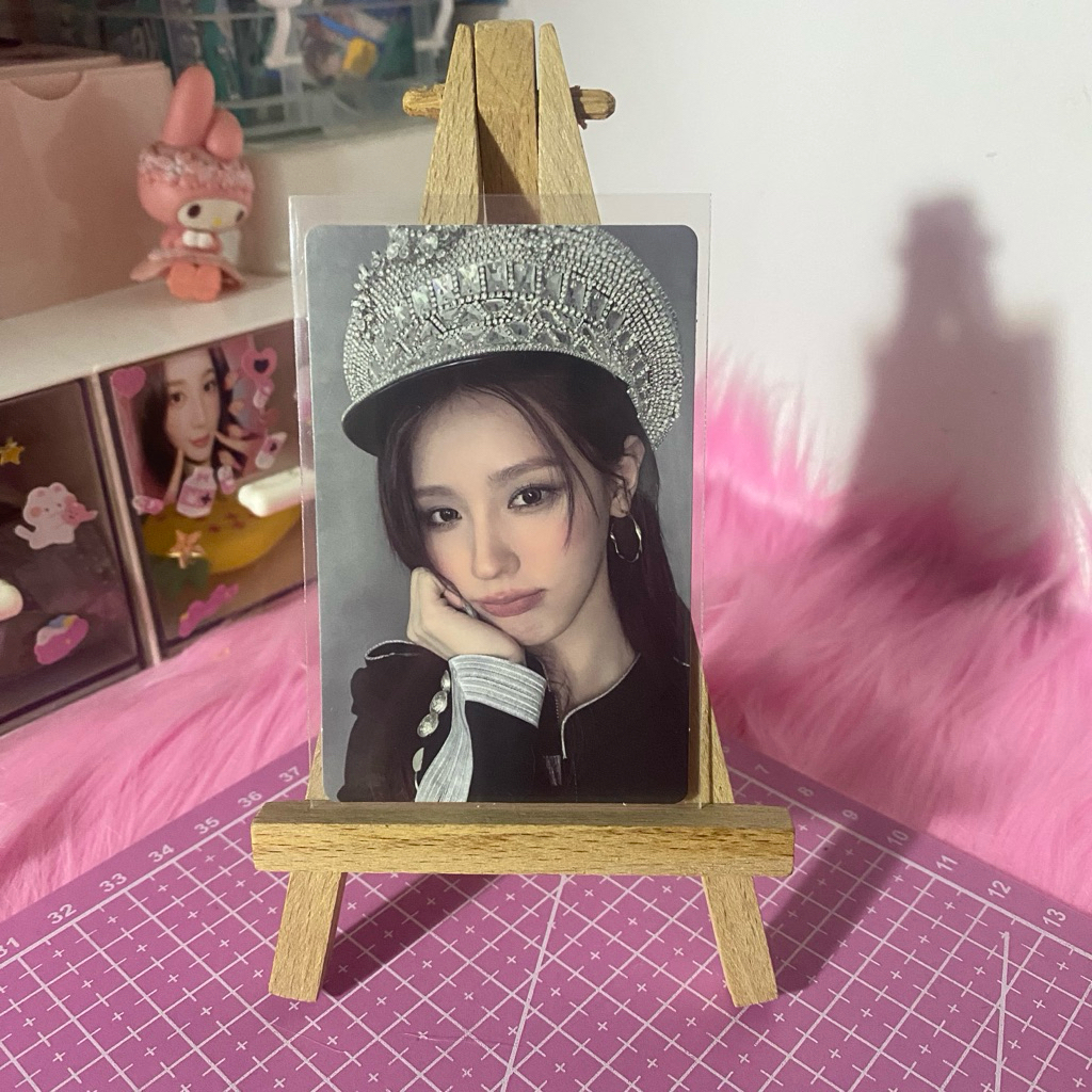 [hyjelle.id] (BACA DESK) MIYEON IDLE SUPER LADY OFFICIAL PHOTOCARD