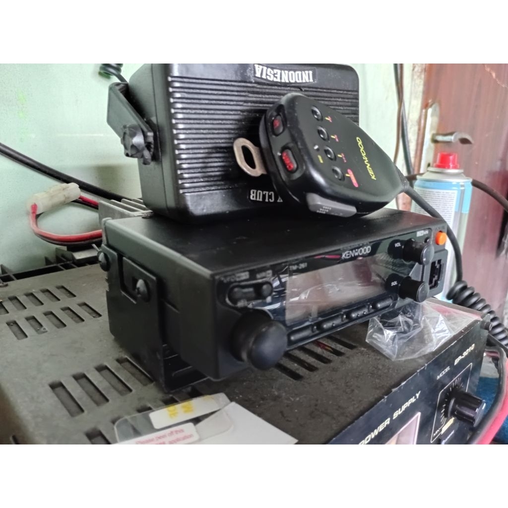 Radio Rig Kenwood TM261A