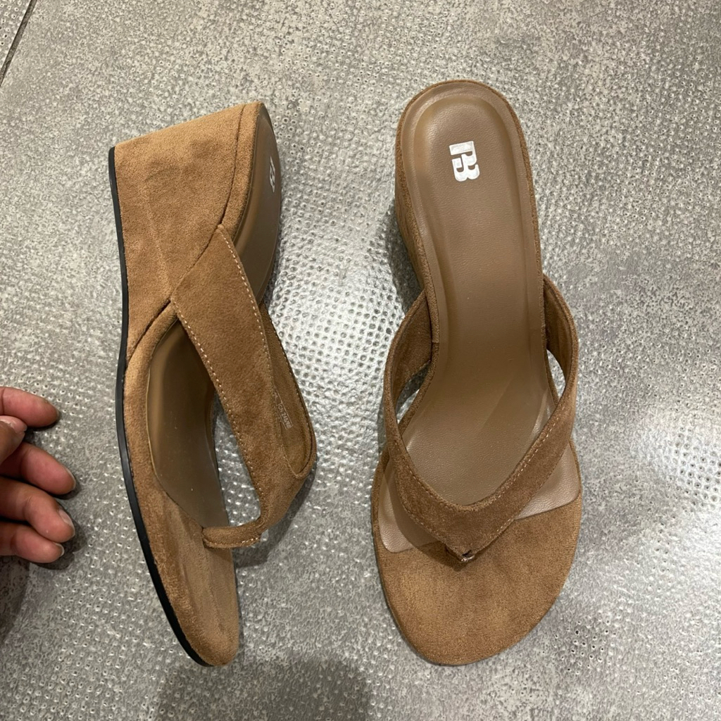 Shoes Sandal Wedges PULL&BEAR Women jastip (jasa titip)
