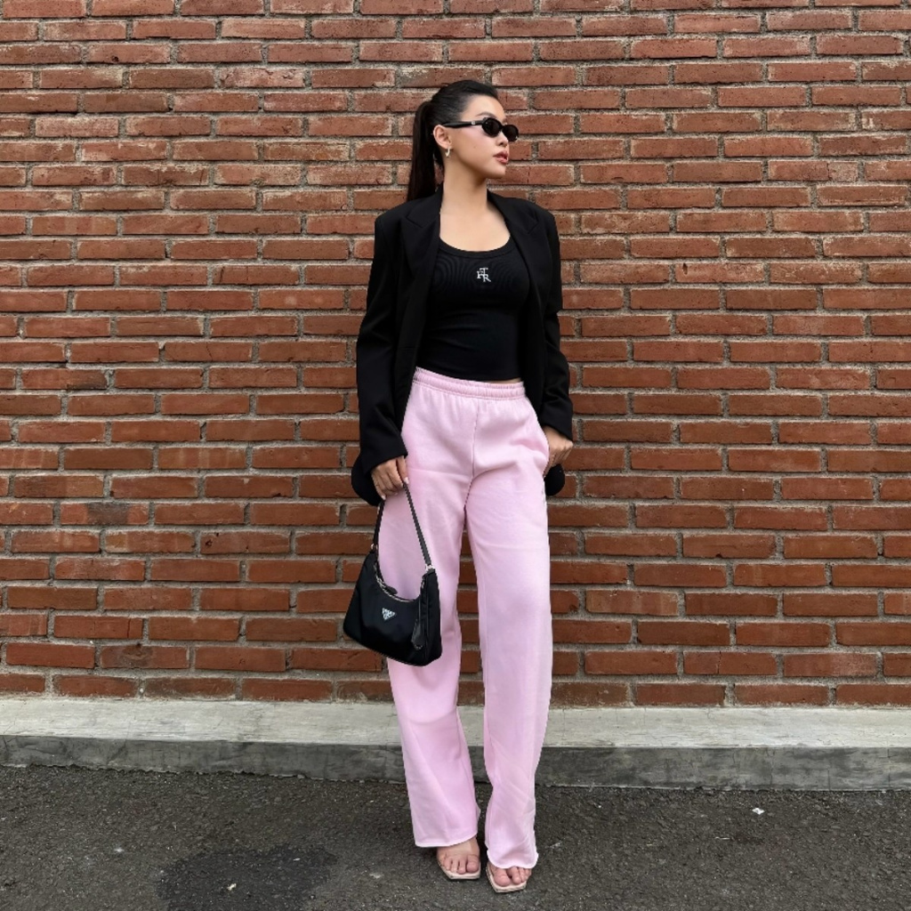 First Time Round - Classic Trackpants - Pink