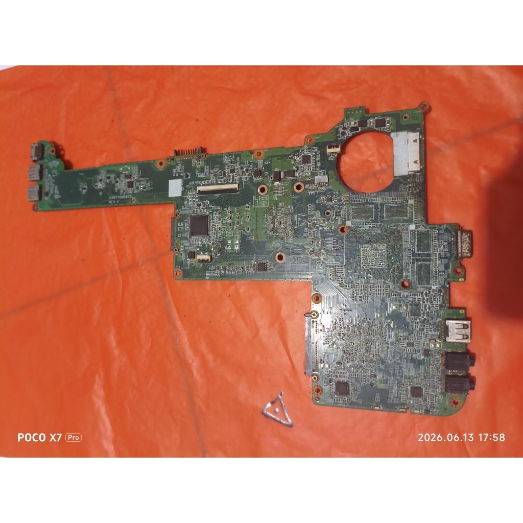 bahan motherboard laptop Toshiba c840