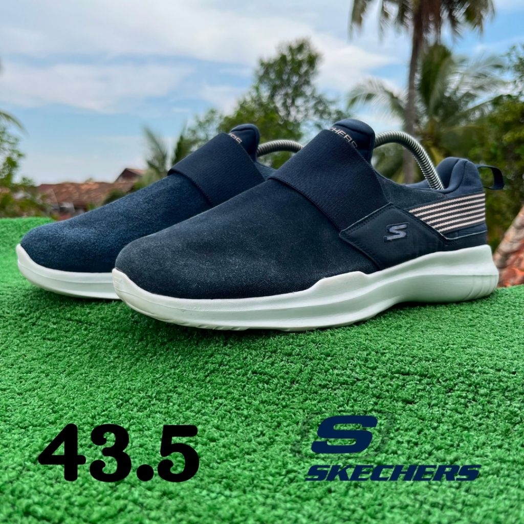 Skechers Ultra Go Slipon