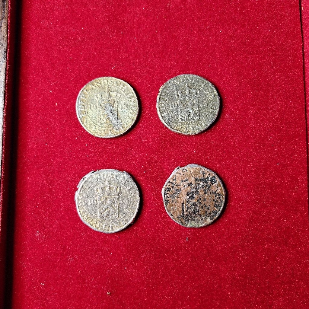 Vintage VOC Coin