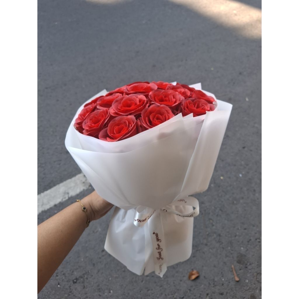 BUKET BUNGA mawar merah artificial