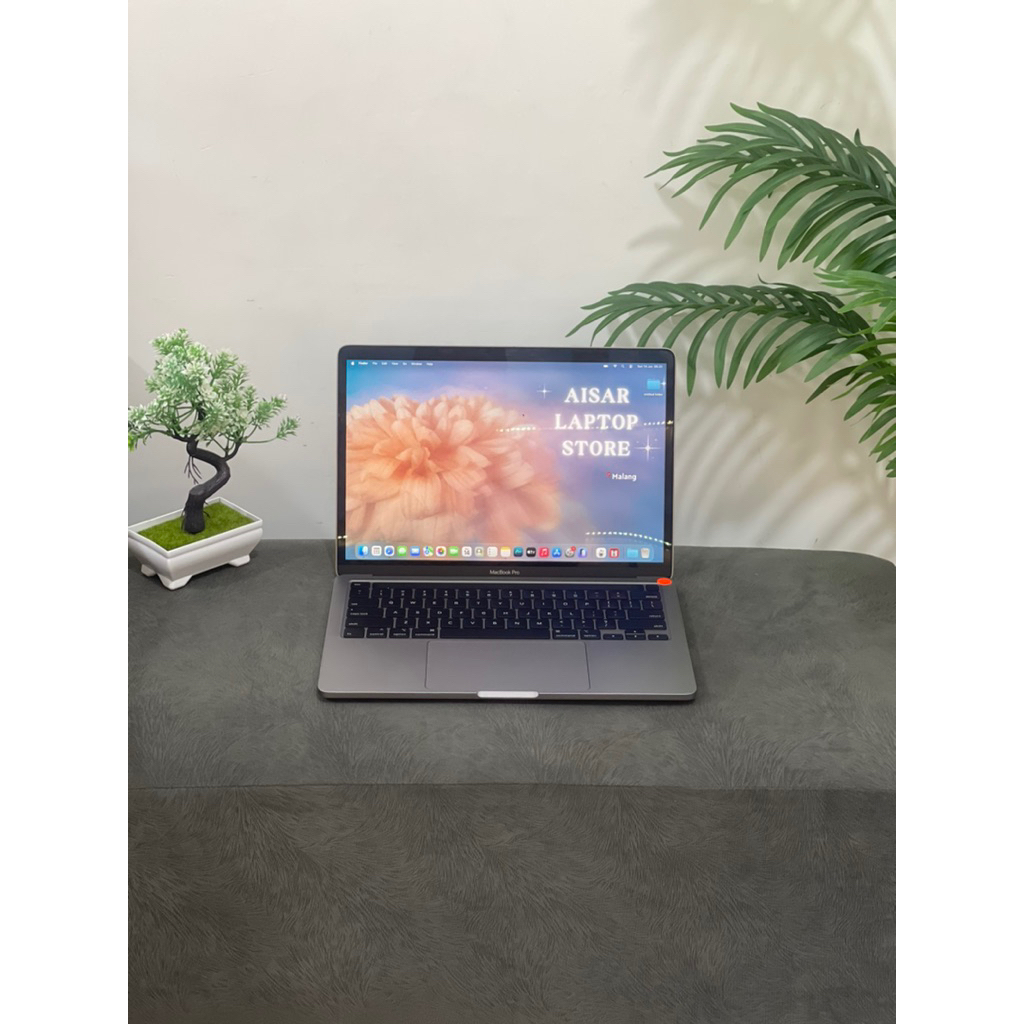 Macbook Pro 2020 Touchbar core i5 2020 ram 16GB ssd 512GB