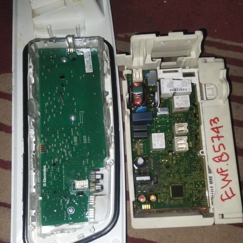 modul PSU Electrolux  ewf 85743.    1set modul display+ PSU