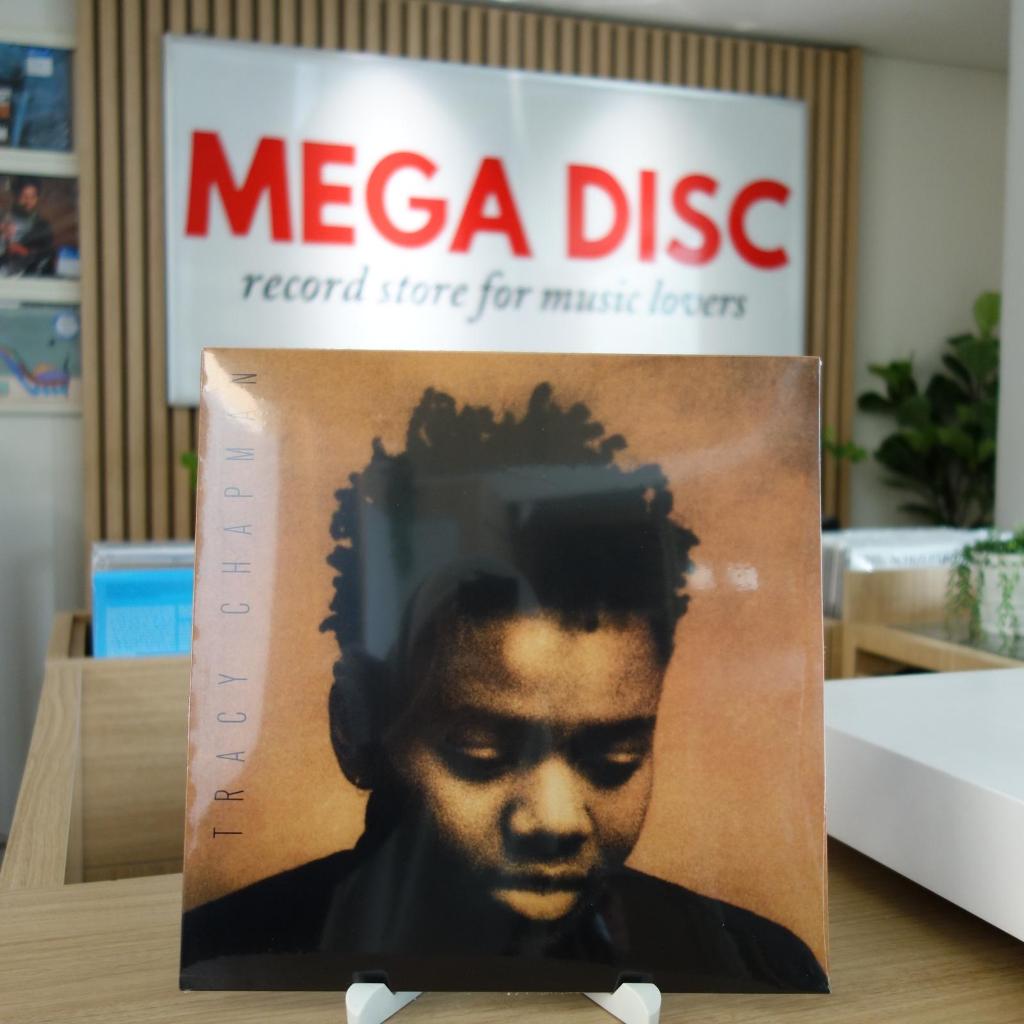 LP Tracy Chapman - Tracy Chapman Album Vinyl PH Piringan Hitam