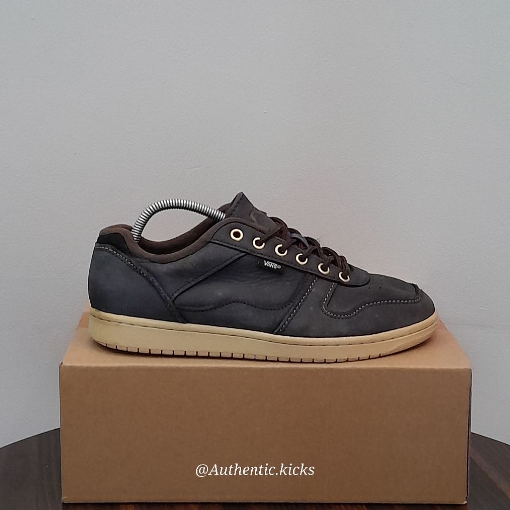 Sepatu Second Casual Vans Worker Bee Japan Market Size 42.5 insole 27.5 cm Original Guarantee 100%