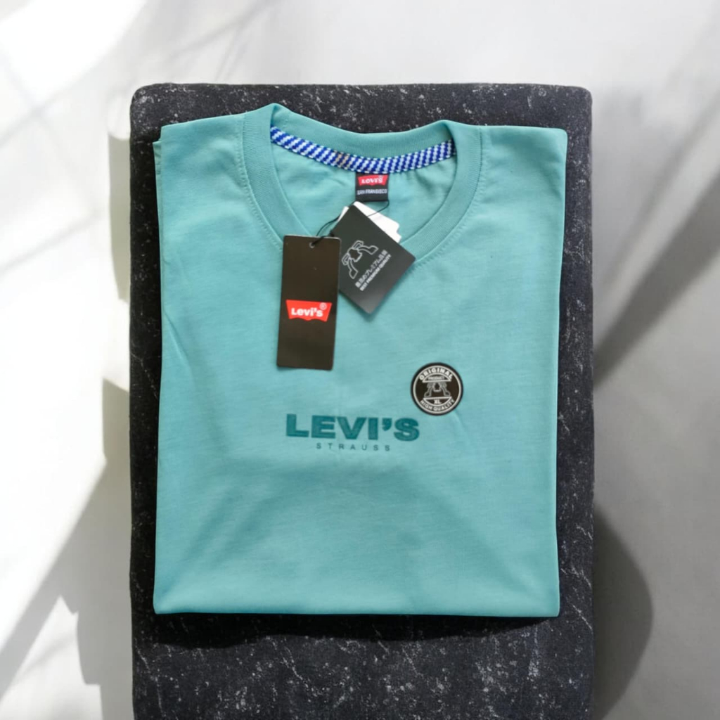 kaos distro pria-wanita LEVIS kain 30s sablon karet timbul