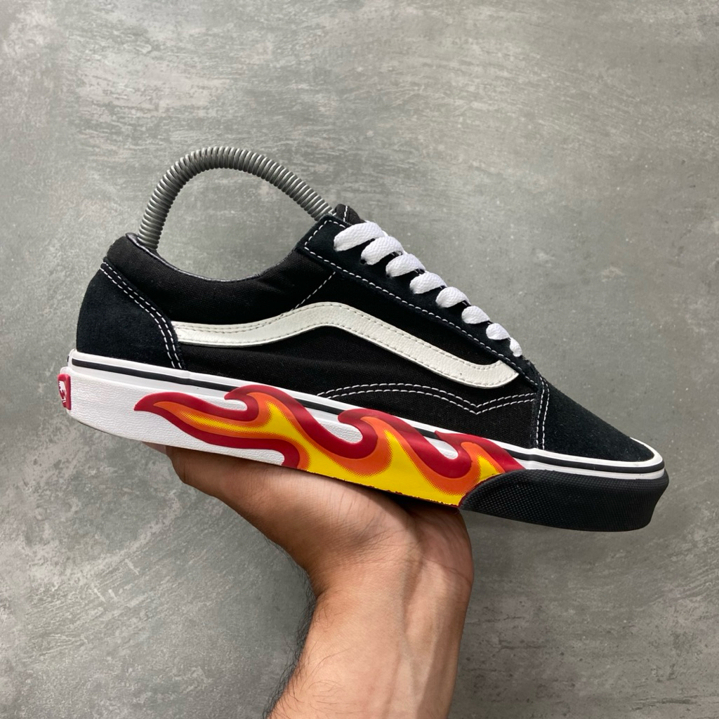 [Size 38.5] Vans Old Skool ‘Flame Cut Out’ Black White (VN0A38G1UJG) Second Original Kondisi Mulus N