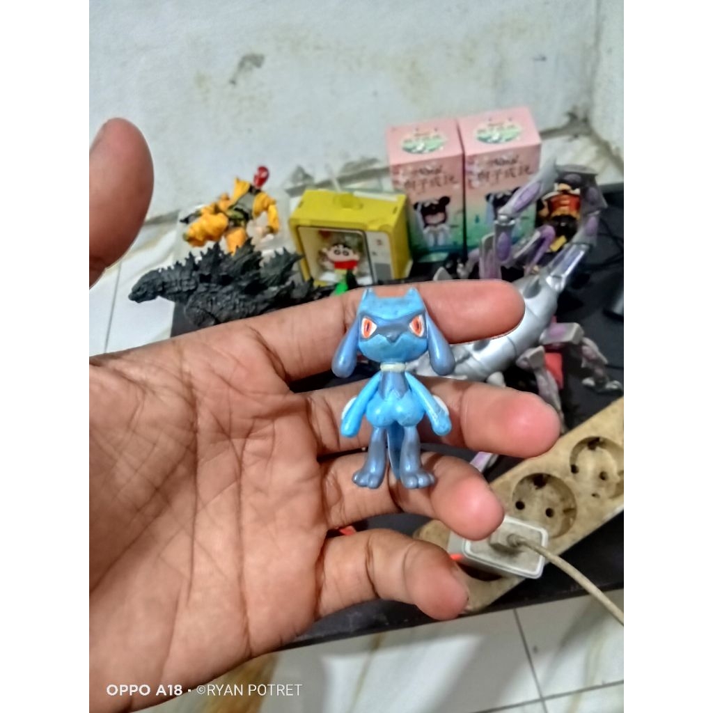ACTION FIGUR RIOLU POKEMON ORIGINAL TAKARA TOMY (PRELOVE/BEKAS)