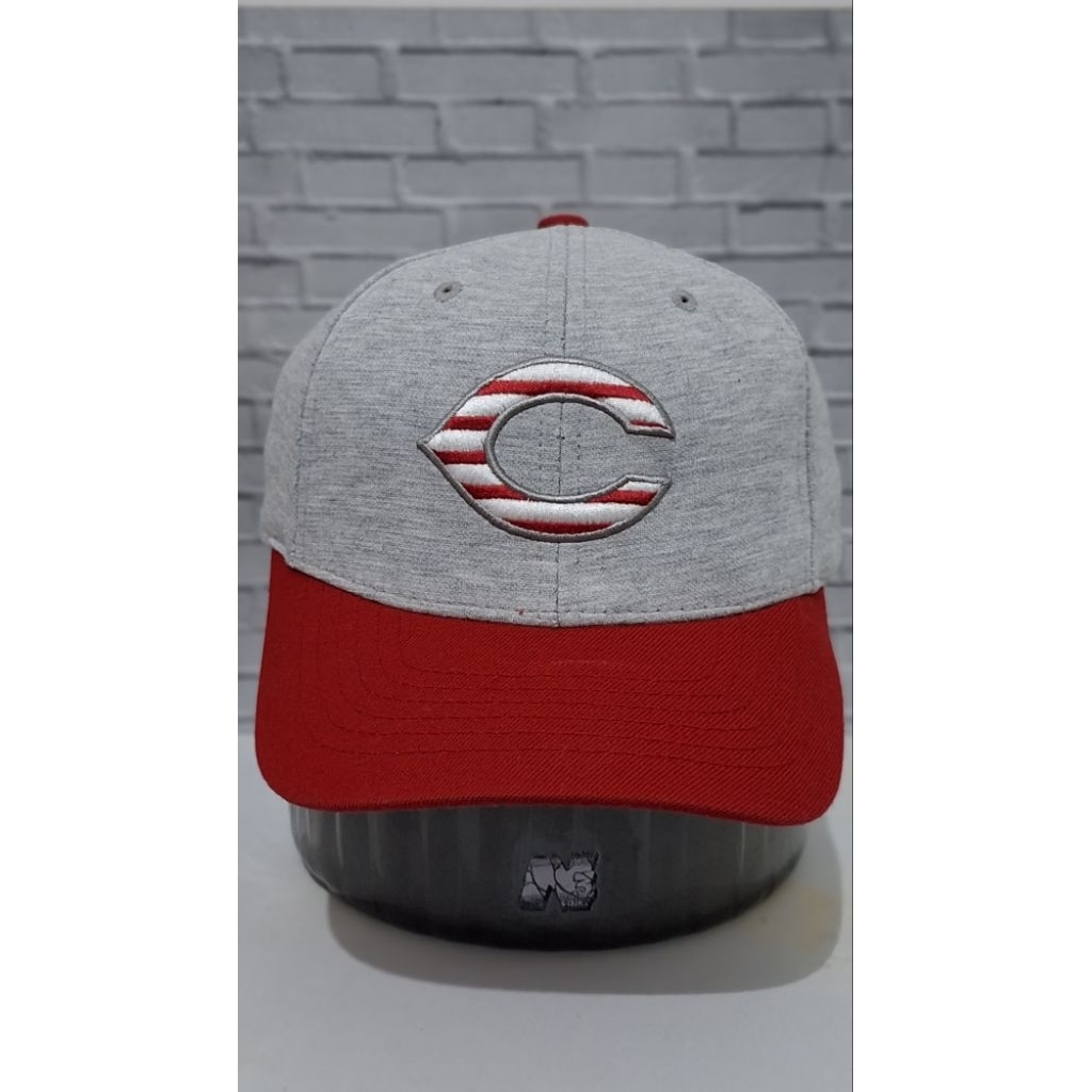 Simple Caps Original "MLB"