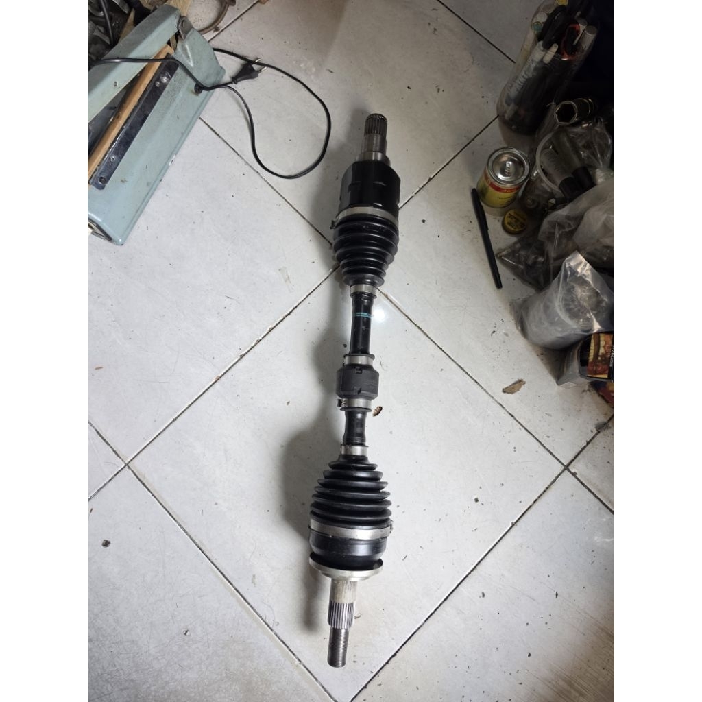 As Roda Depan Cv Joint Join Assy Drive Shaft DriveShaft Depan Kiri L Toyota Innova Inova Zenix Origi