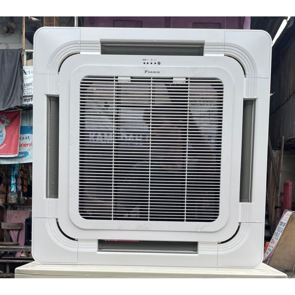 Indoor AC Cassette Daikin Malaysia 5  PK R 32 second thn 2024