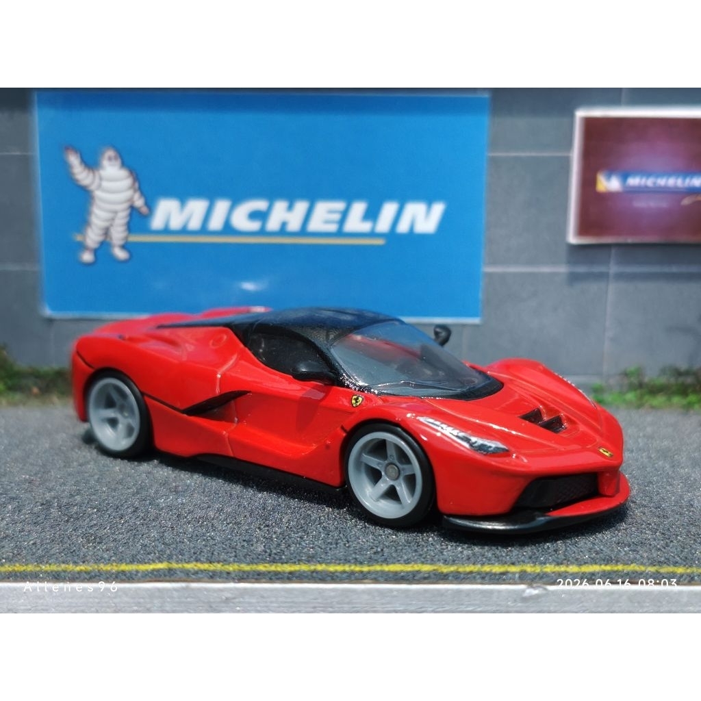 Hot Wheels Premium Eurospeed Ferrari Laferrari