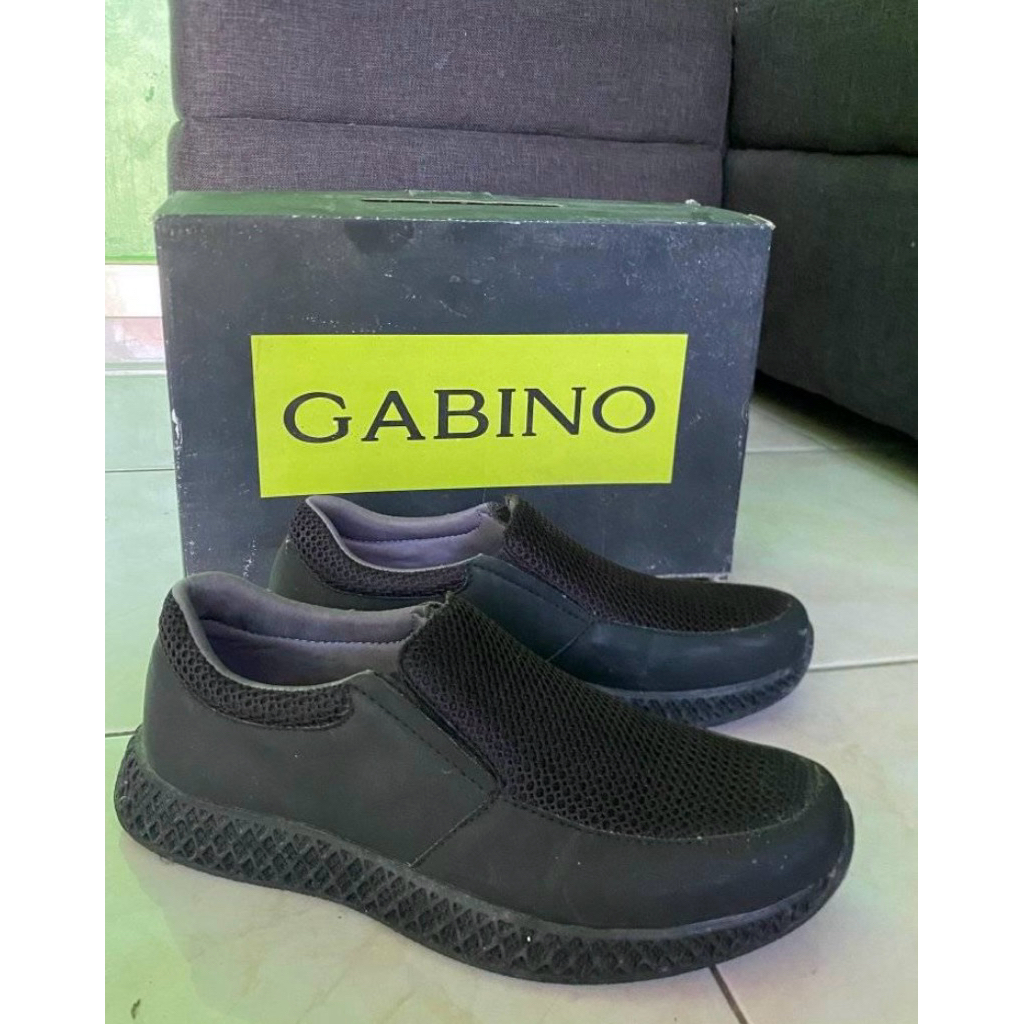 GABINO / Preloved like new / Sepatu pria / sepatu hitam / Sepatu formal , cassual , santai