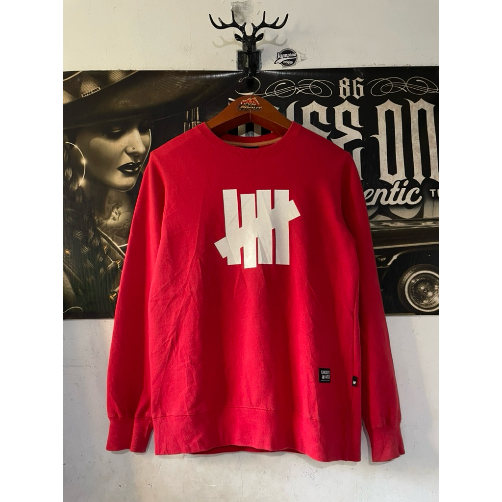 crewneck undefeated