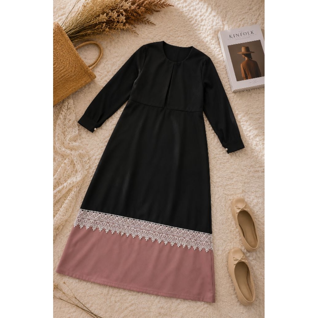 Gamis Muslimah Elegan Hitam-pink