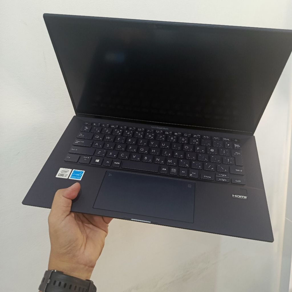 Laptop Super Ringan Asus ExpertBook Core i7 Gen10 RAM 16GB SSD 256GB