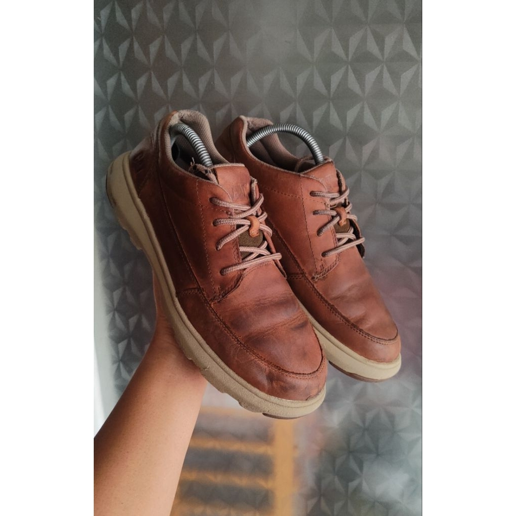 sepatu Caterpillar SZ 41 second bekas preloved