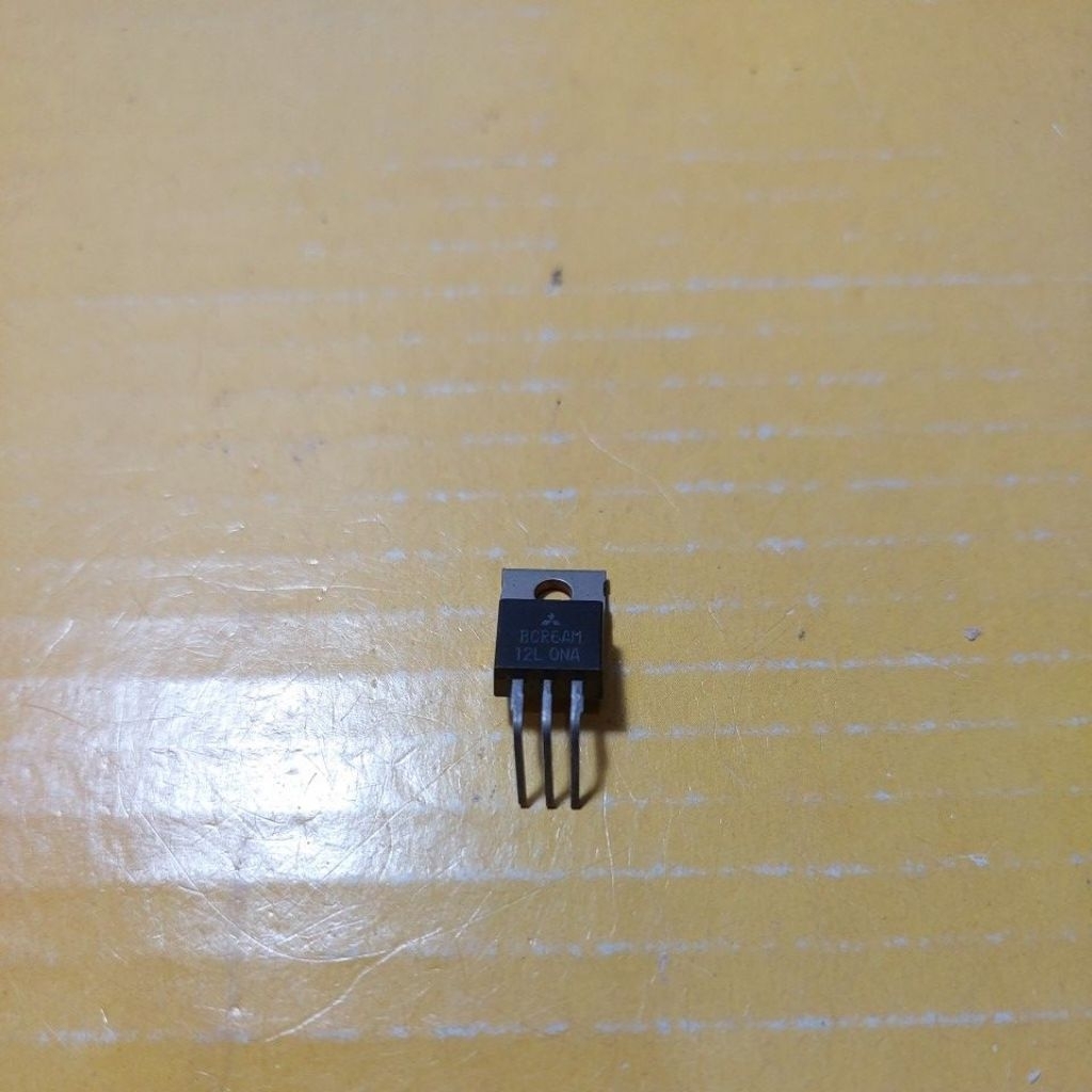 BCR 6 AM - SCR - TRIAC ASLI ORI
