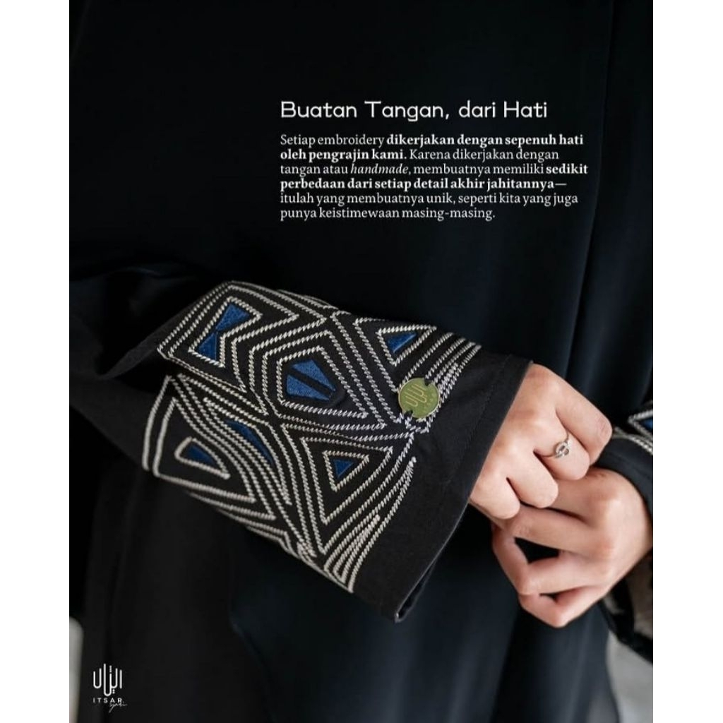 ITSAR SYARI Cairo Geometric Abaya Black