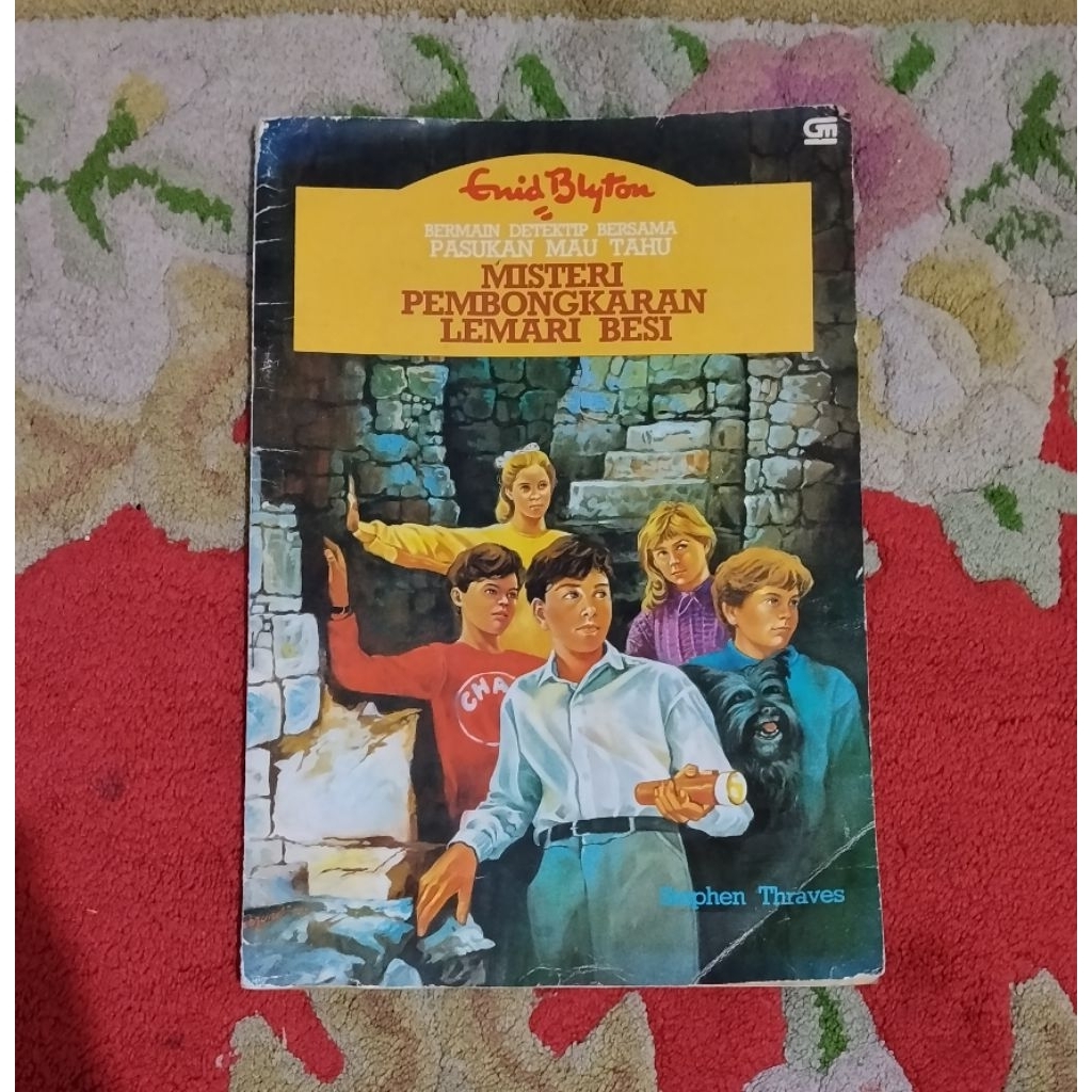 Buku Enid Blyton langka seri Bermain Detektif Bersama Pasukan Mau Tahu "Misteri Pembongkaran Lemari 