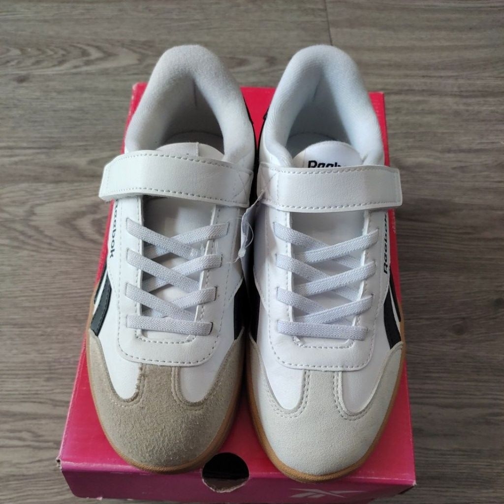 Sepatu R 100221596 EX DISPLAY