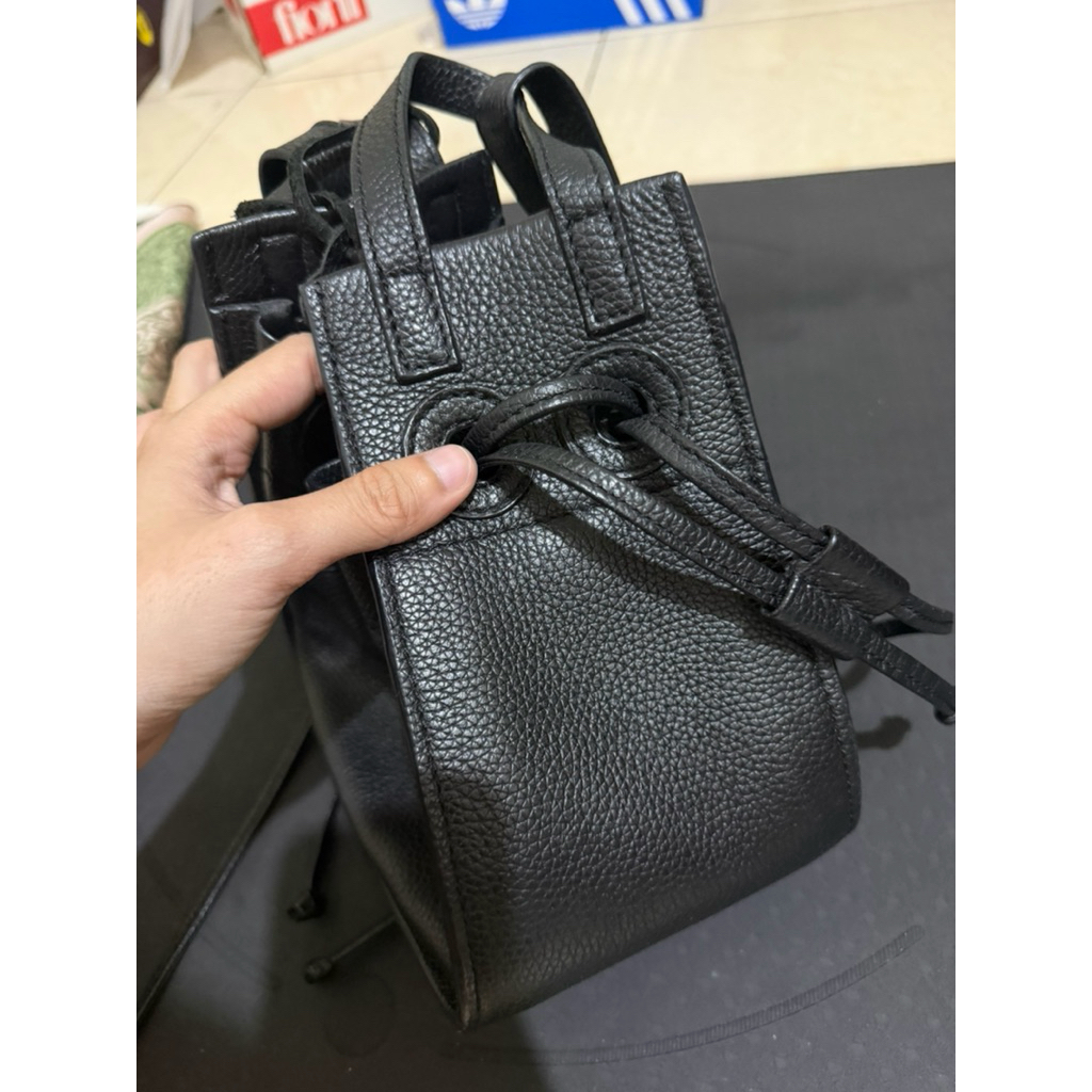 tas hitam kaynn