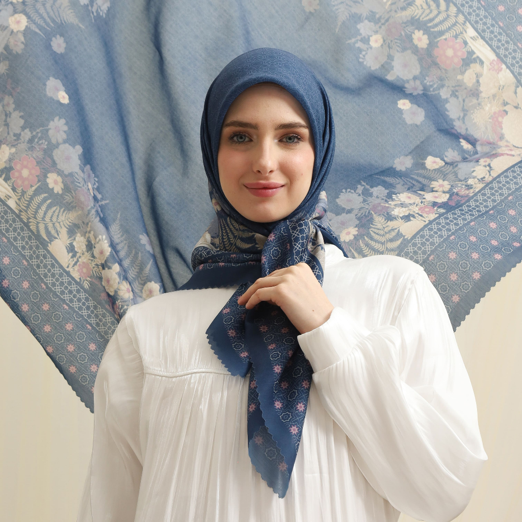 Hijab Segi Empat Voal Premium Dior 115x115 Motif Sahira Exclusive - Scarf Saffiya