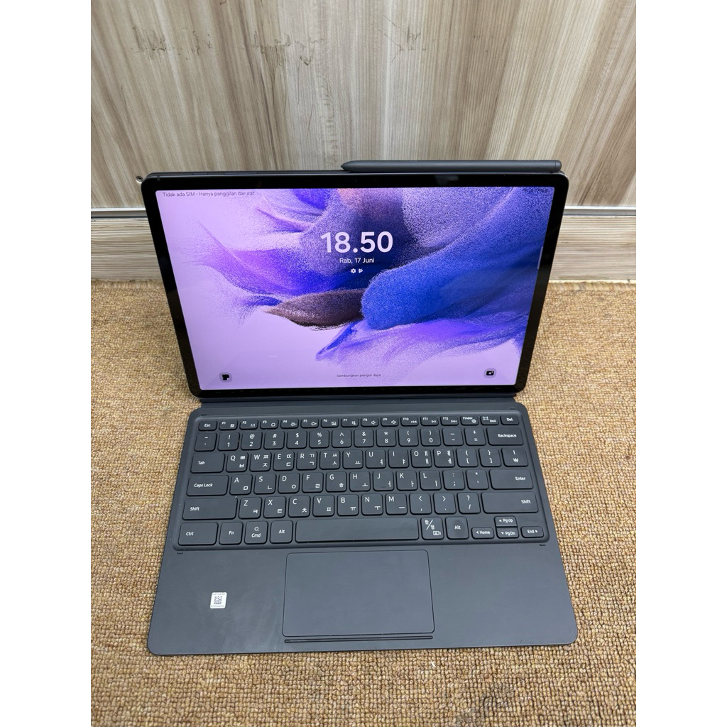 Samsung Galaxy Tab S7FE 5G ex SEIN 8GB/12GB plus keyboard trackpad original Second ( no box )